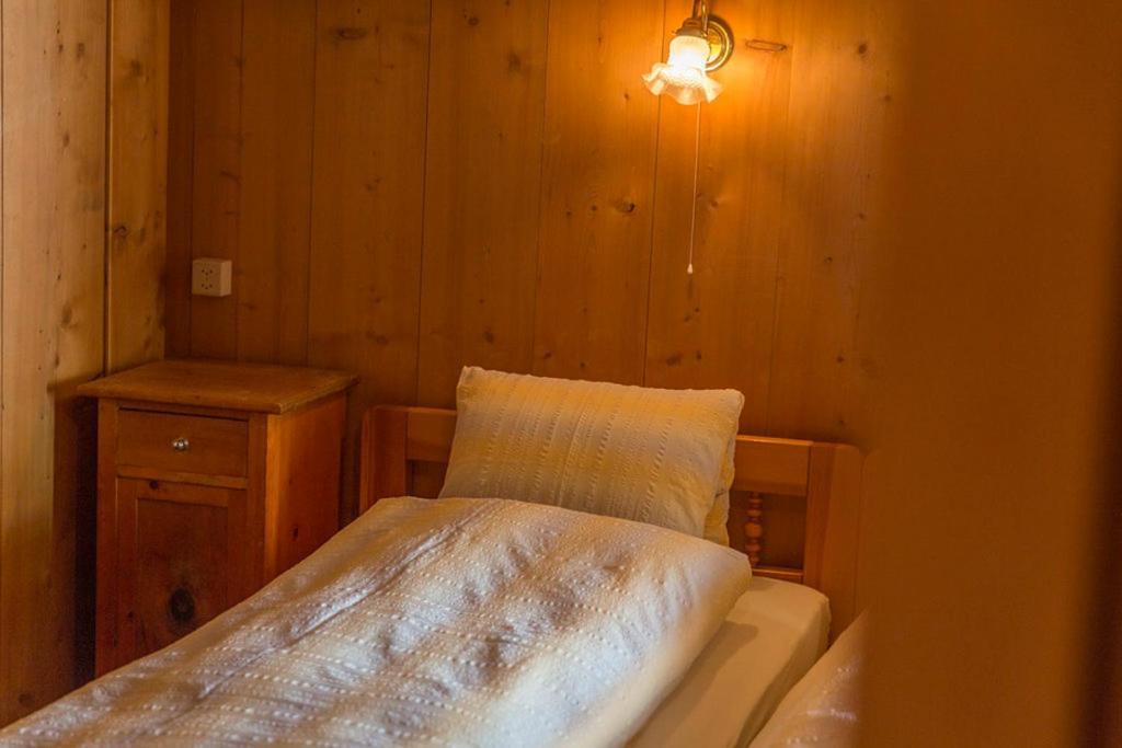 Hôtel Gasthaus Alpenrose Juf Extérieur photo