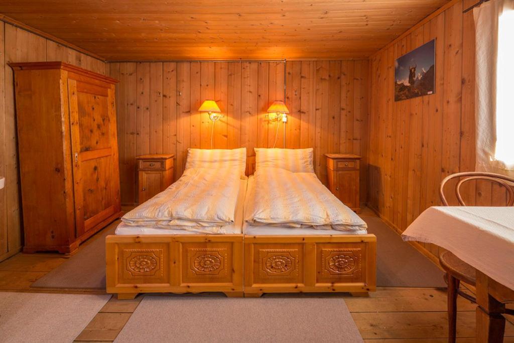 Hôtel Gasthaus Alpenrose Juf Extérieur photo