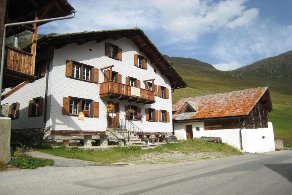 Hôtel Gasthaus Alpenrose Juf Extérieur photo