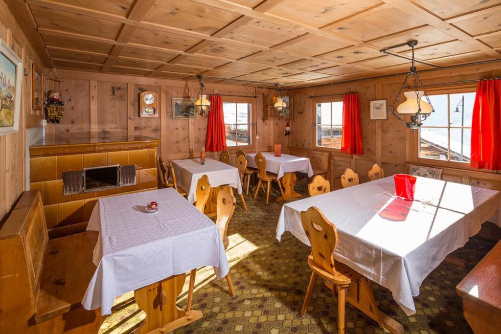 Hôtel Gasthaus Alpenrose Juf Extérieur photo
