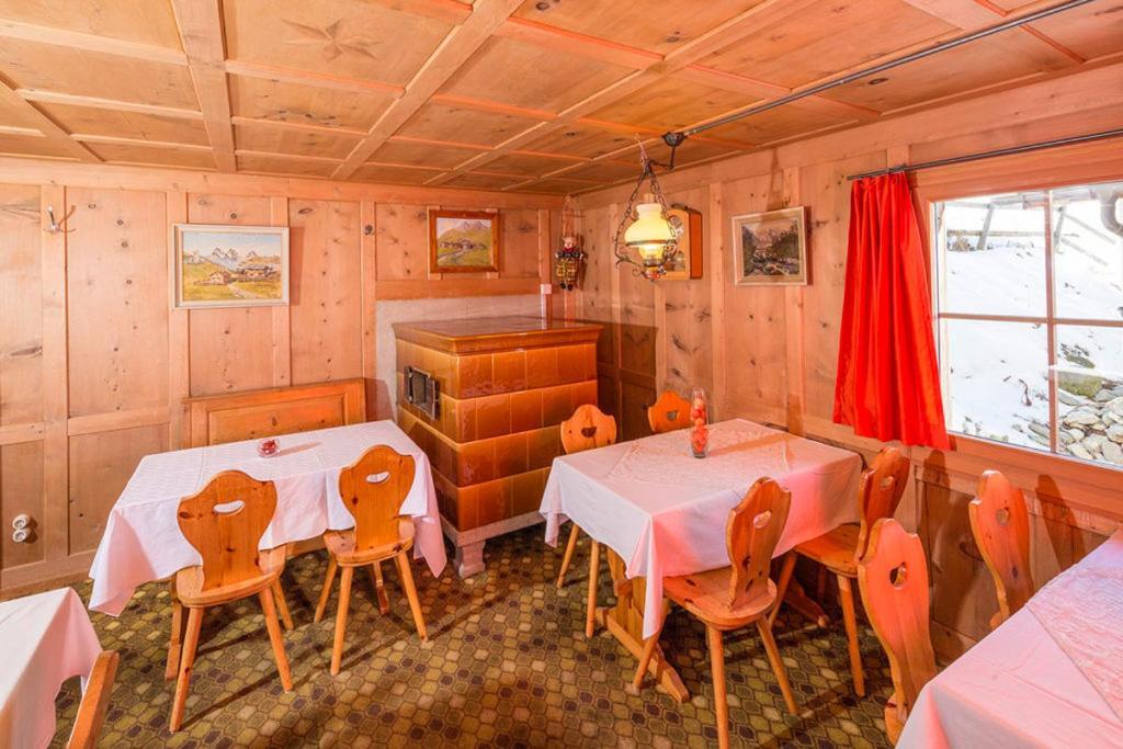 Hôtel Gasthaus Alpenrose Juf Extérieur photo