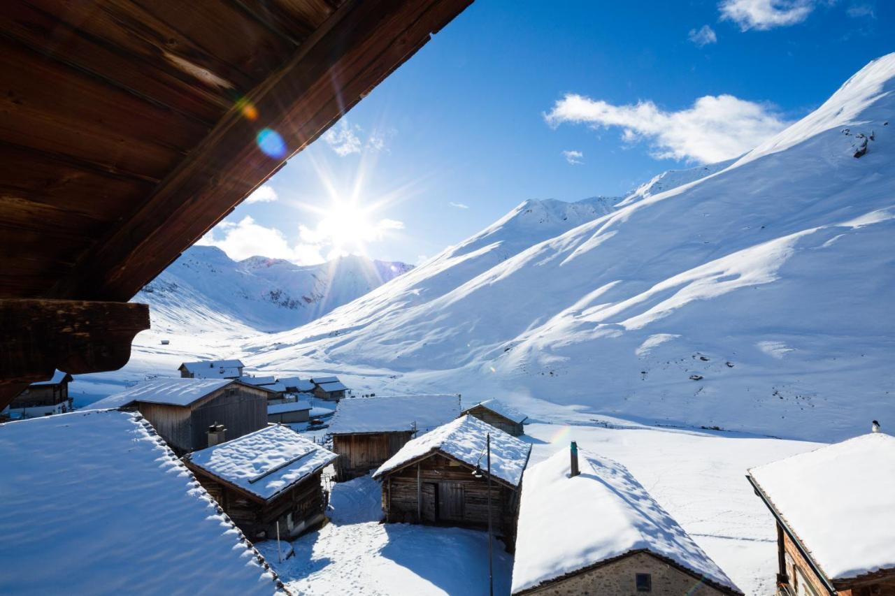 Hôtel Gasthaus Alpenrose Juf Extérieur photo