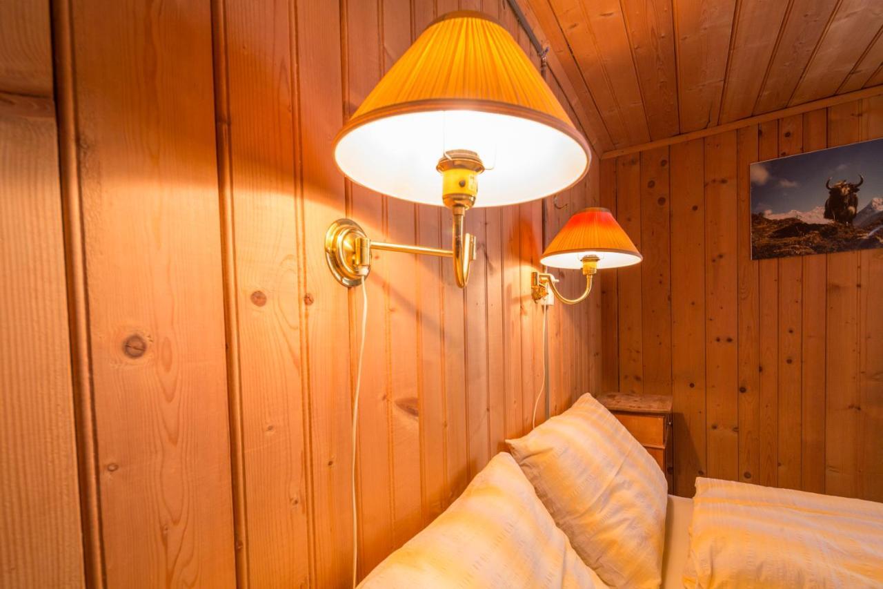 Hôtel Gasthaus Alpenrose Juf Extérieur photo