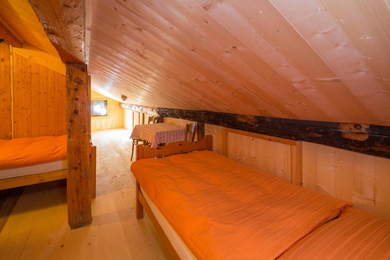 Hôtel Gasthaus Alpenrose Juf Extérieur photo