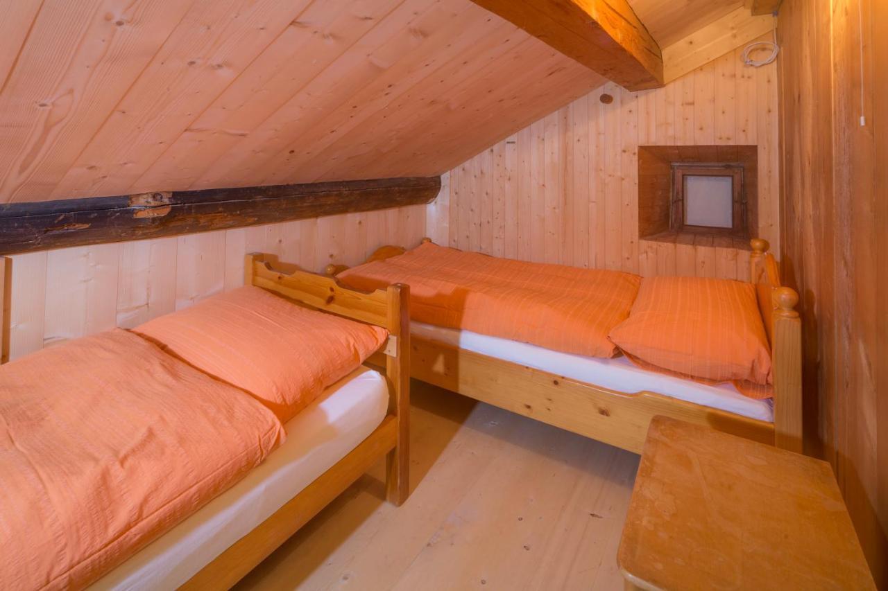 Hôtel Gasthaus Alpenrose Juf Extérieur photo